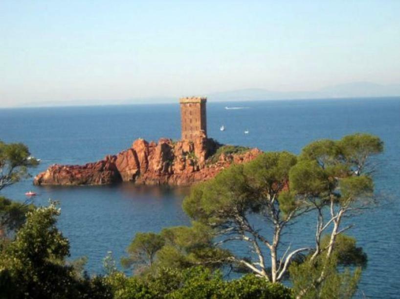 le petit sémaphore Saint-Raphaël Esterno foto