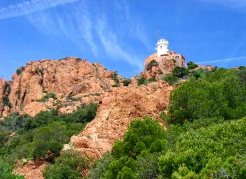 le petit sémaphore Saint-Raphaël Esterno foto